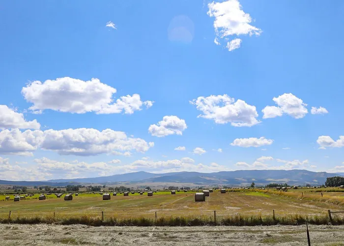 Mountain-view Log In Wyoming Wilderness Holiday home Encampment